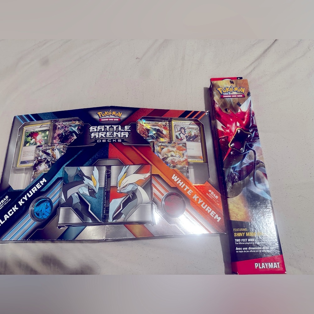 Pokémon trading card and Playmat set